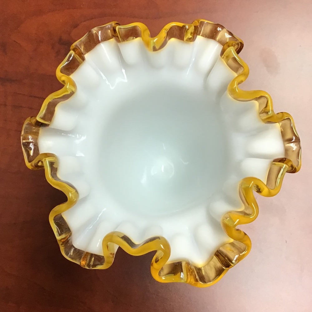 Fenton Vintage RARE Silvercrest Milk Glass Vase - Picture 4 of 6